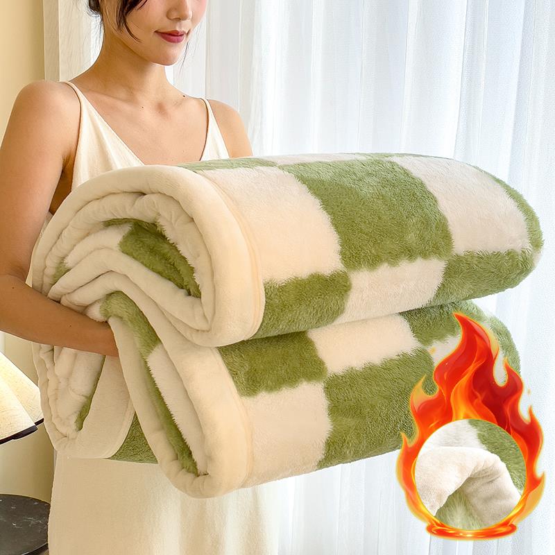 Christmas Throw Blanket - ผ้าห่มฟลานเนลอุ่นสำหรับฤดูหนาว ผ้าห่มนุ่มสบาย ซักเครื่องได้ เหมาะสำหรับโซฟา ตกแต่งห้องนอน ลายตารางหมากรุก
