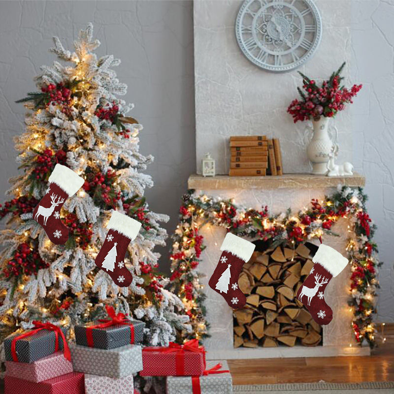 ถุงเท้าคริสต์มาสกับไฟ Led ส่อง - Christmas Stocking Hanging บทวิจารณ์และราคา